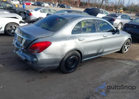 2016 Mercedes-Benz C-Class C 300/Luxury/Sport из США, поврежденный, VIN 55SWF4JB5GU150776